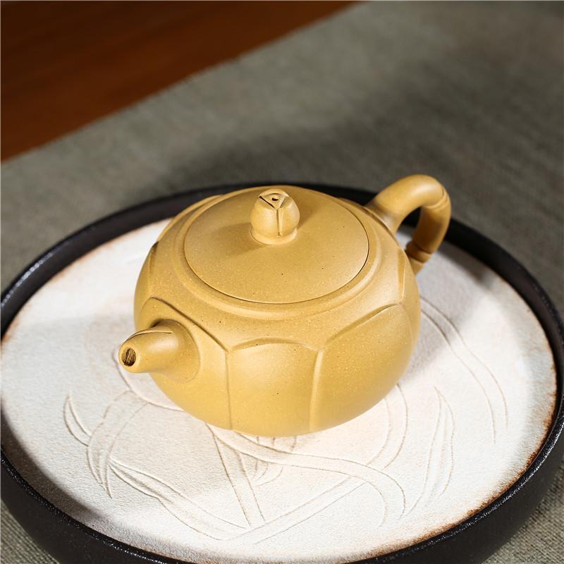 Handmade Yixing Teapot 220cc Purple Clay Zisha Pot 7 Holes Duan Clay Lotus