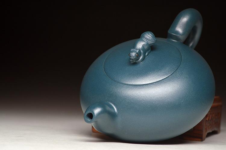 Handmade Yixing Teapot 260cc Purple Clay Zisha Pot Squirrel Blue Clay Tea Pot